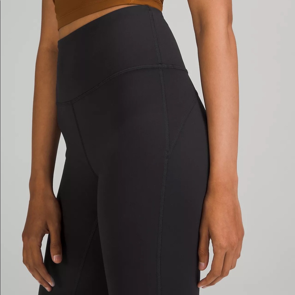 HEMMED Groove Super-High-Rise Flared Pant Nulu